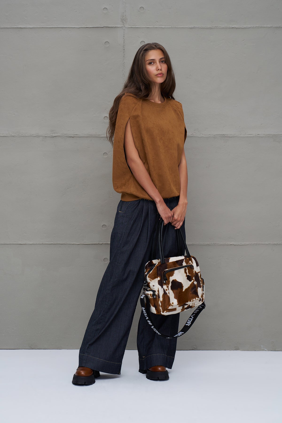 Off White Brown Faux Fur Bag Porto23