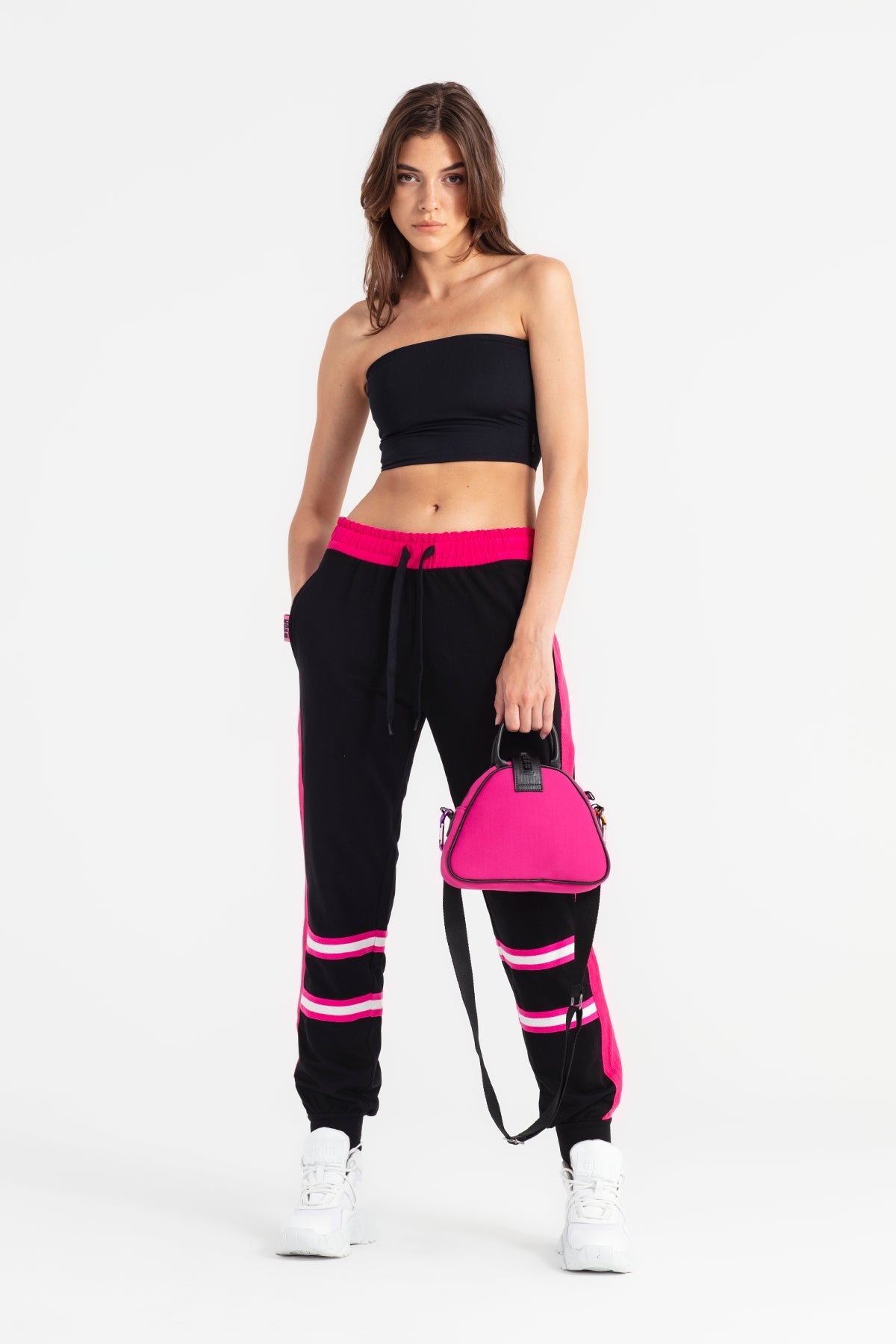 Rosa Nero Bag Pyramid1