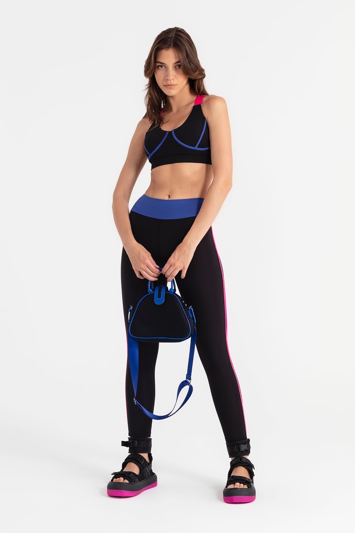 Nero Royal Bag Pyramid1