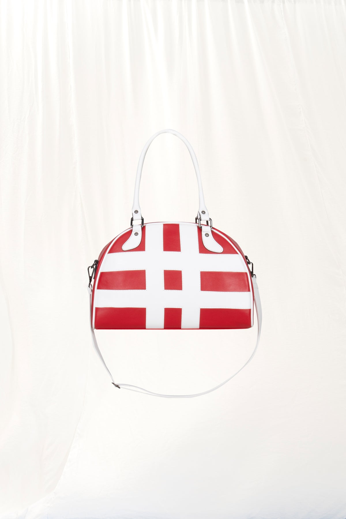 Red White Bag Via1