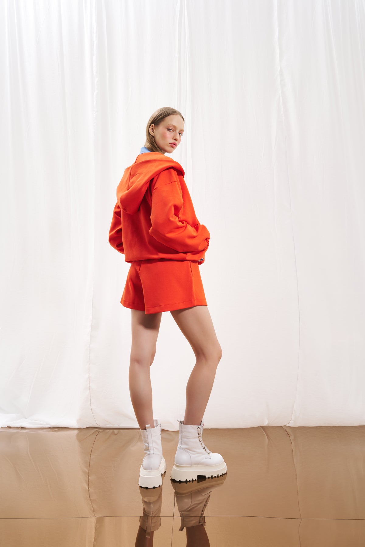 Orange Sweatshirt 17129