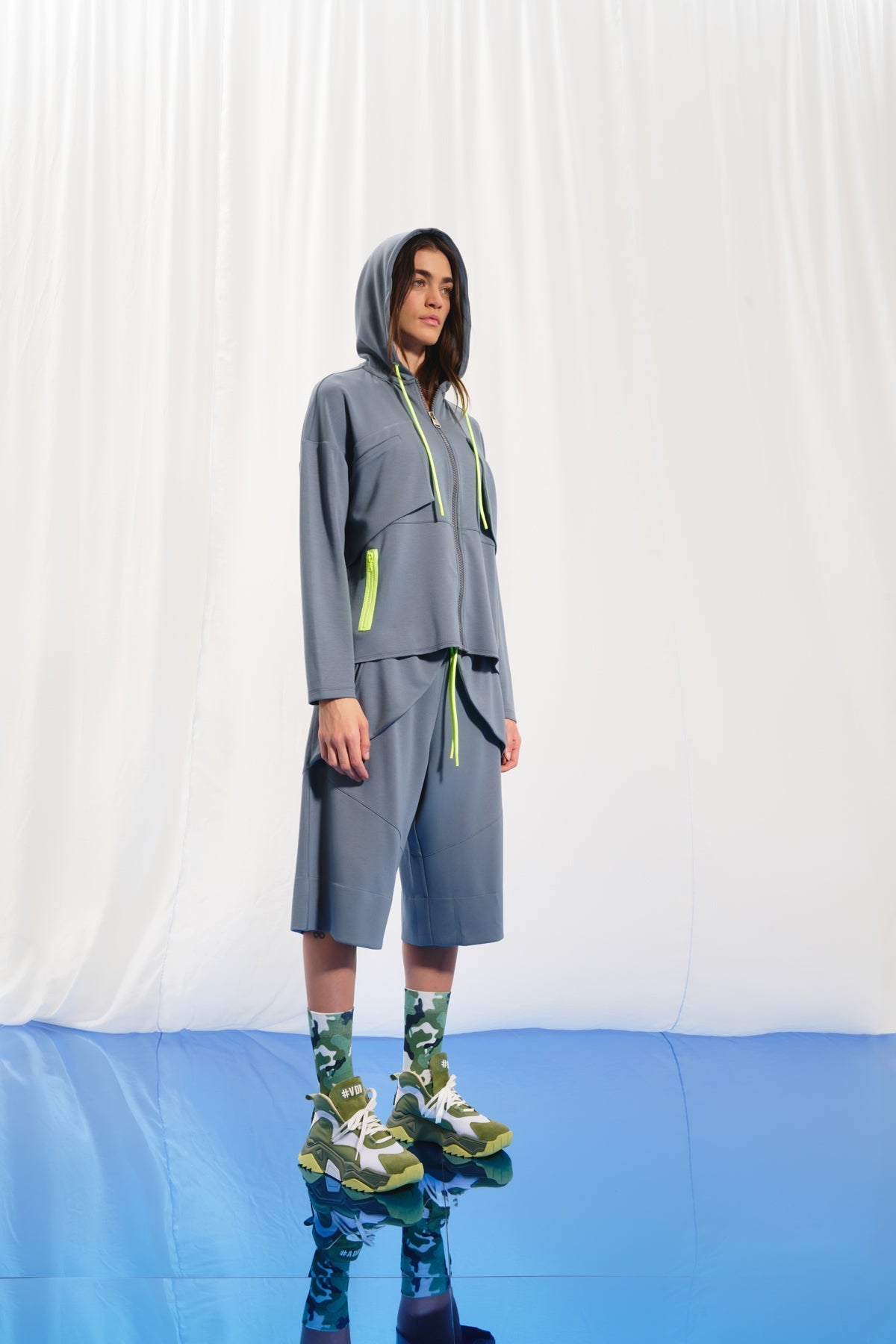 Grey Sweatshirt 17144