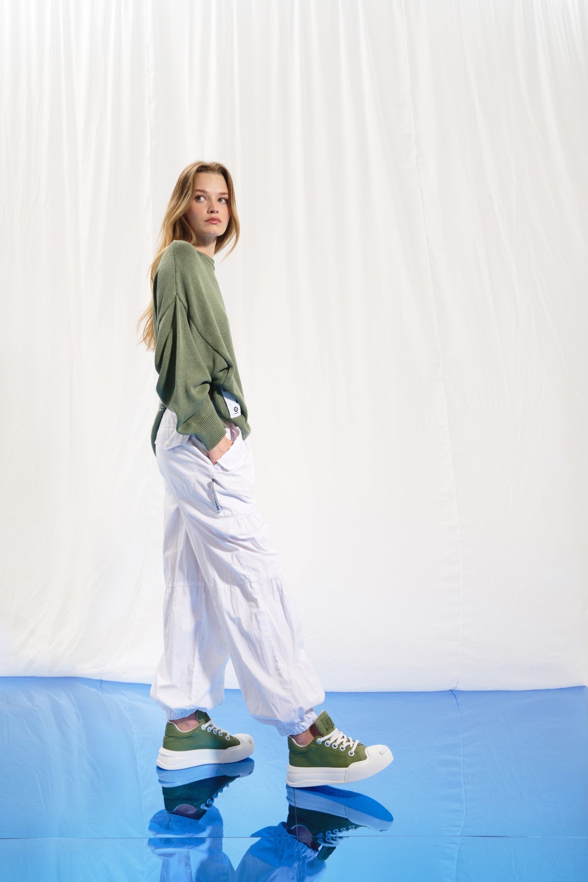 White Trousers 17387