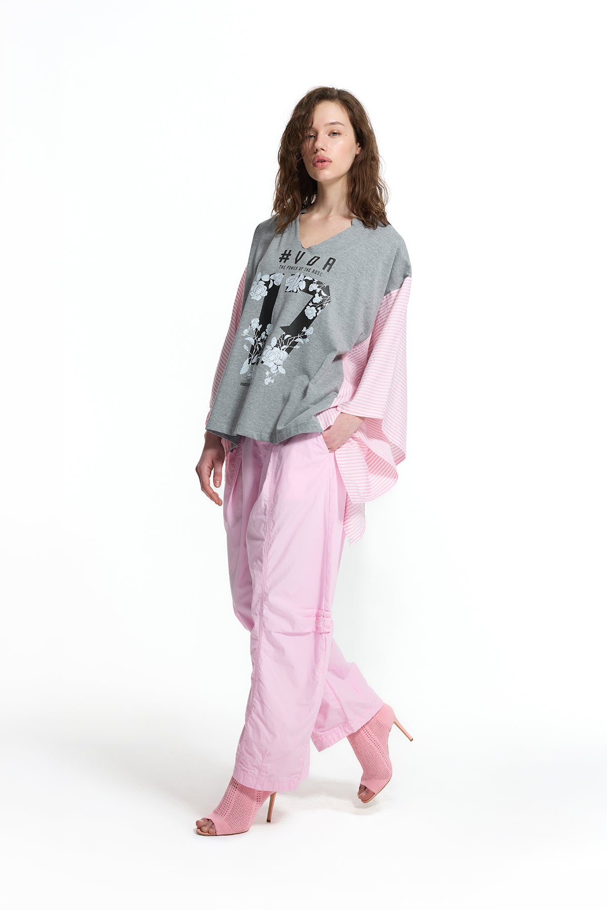 Grey Melange Pink Front Print V-neck Batwing Sleeve Oversize T-shirt 19023