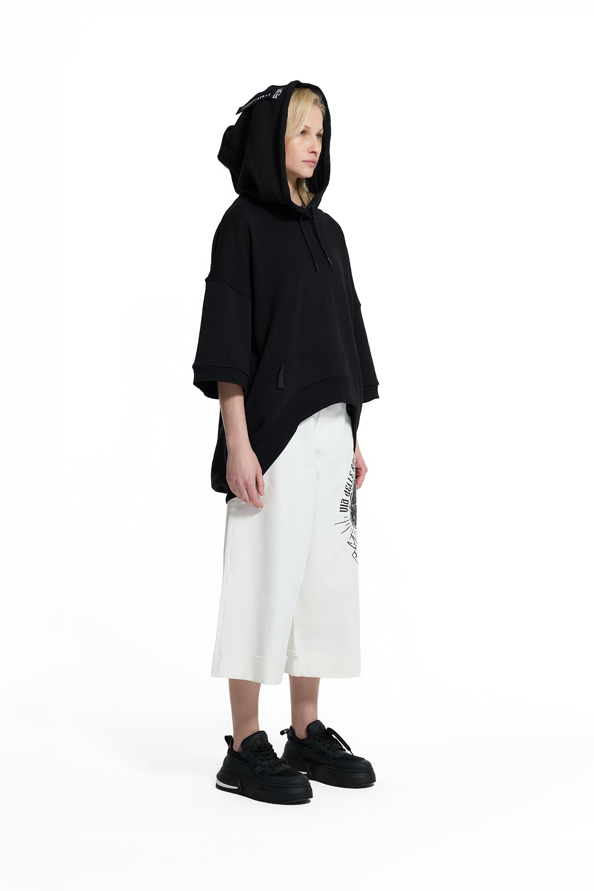 Black Short Sleeve Hoodie Sweatshirt 19110