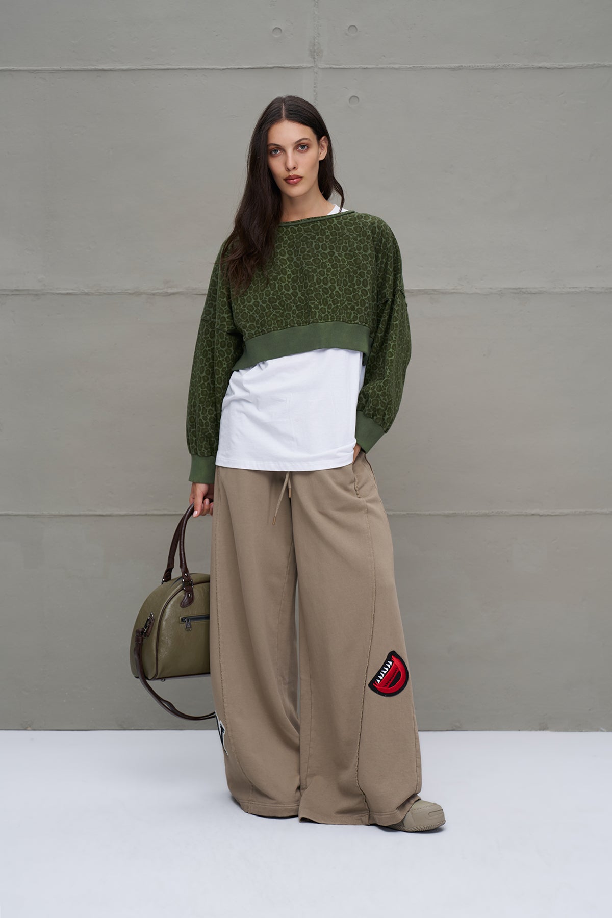 Green Leopard Print Cropped Sweatshirt 18013
