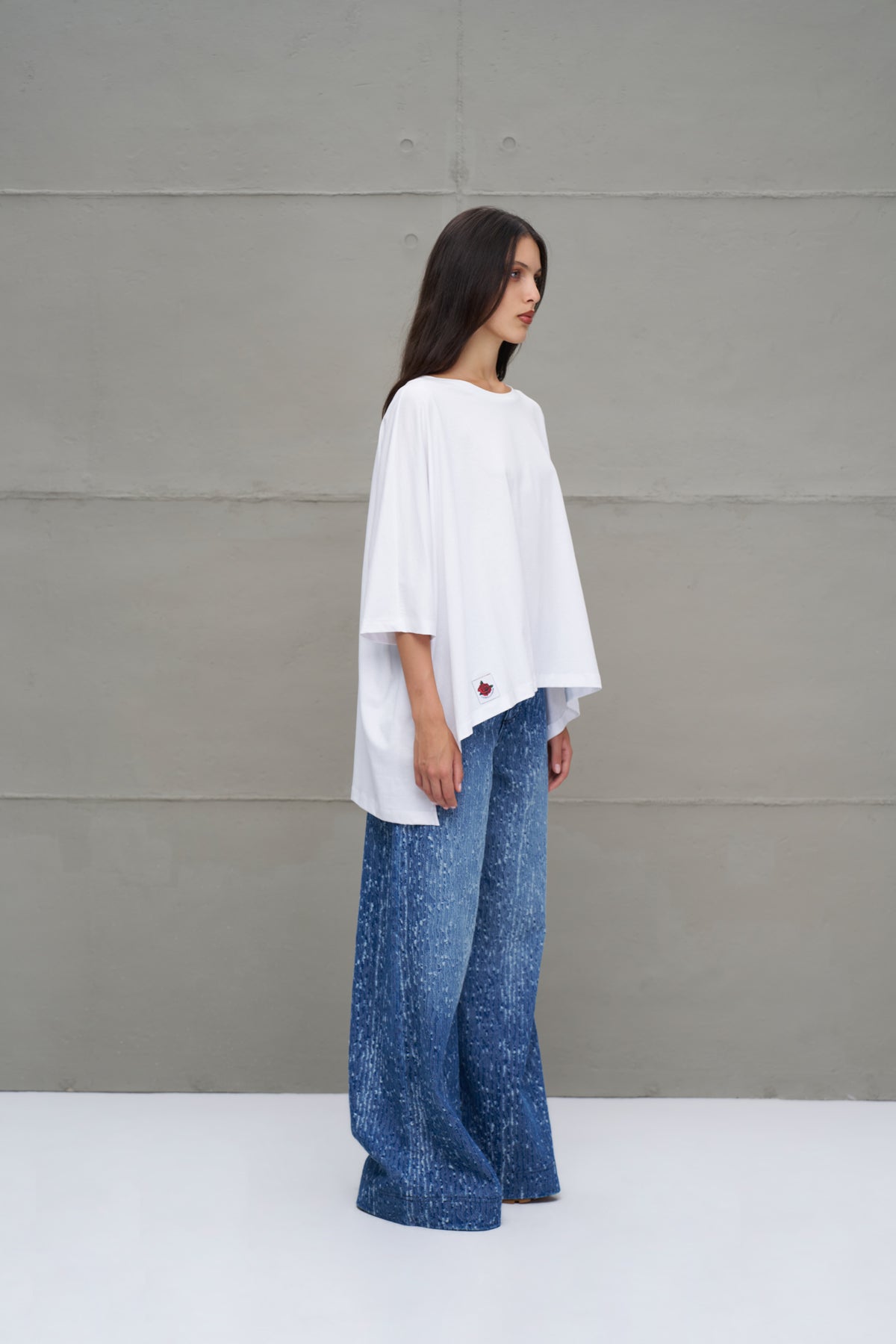 White Printed Asymmetric Oversized T-shirt 18037