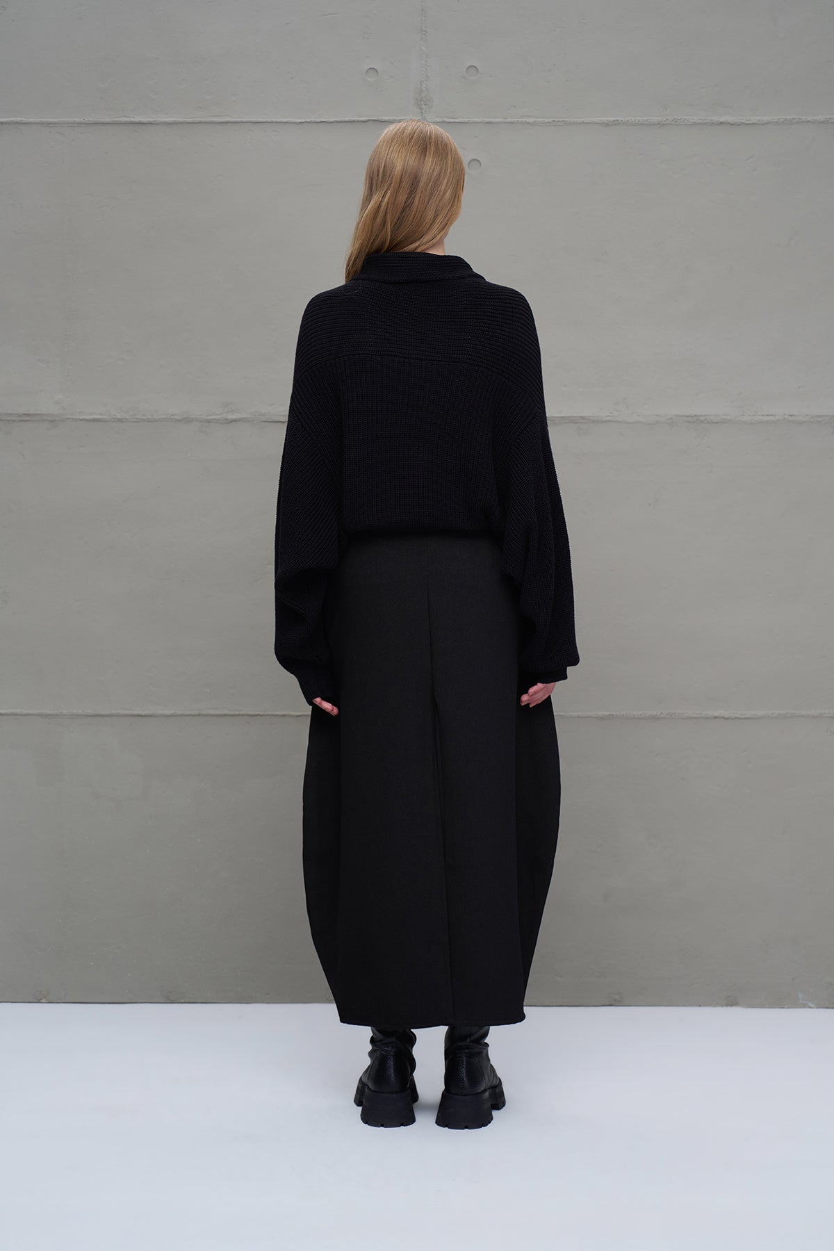 Black Surplice Neck Knit Cropped Cardigan 18050