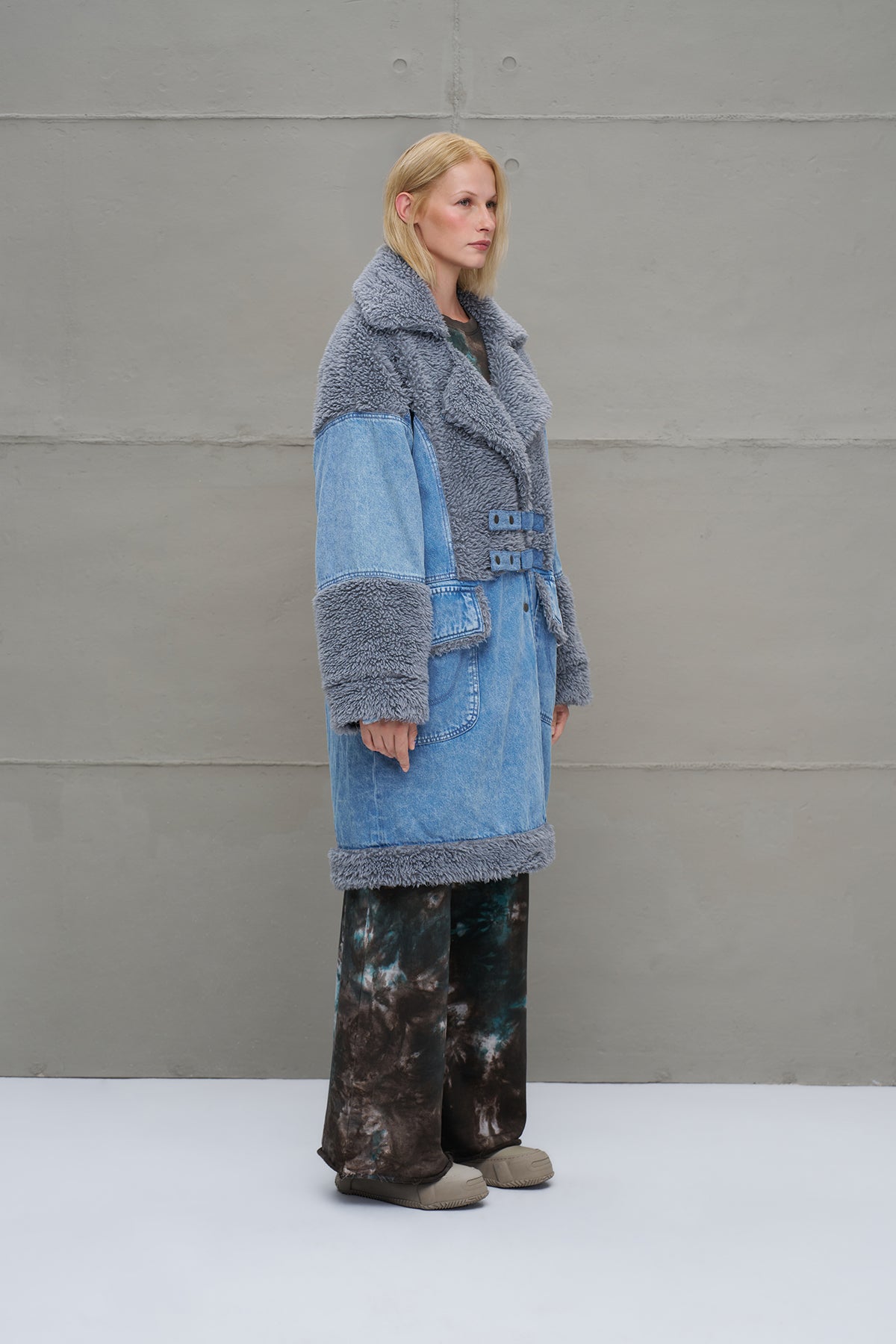 Blue Faux Fur Belted Denim Coat 18077