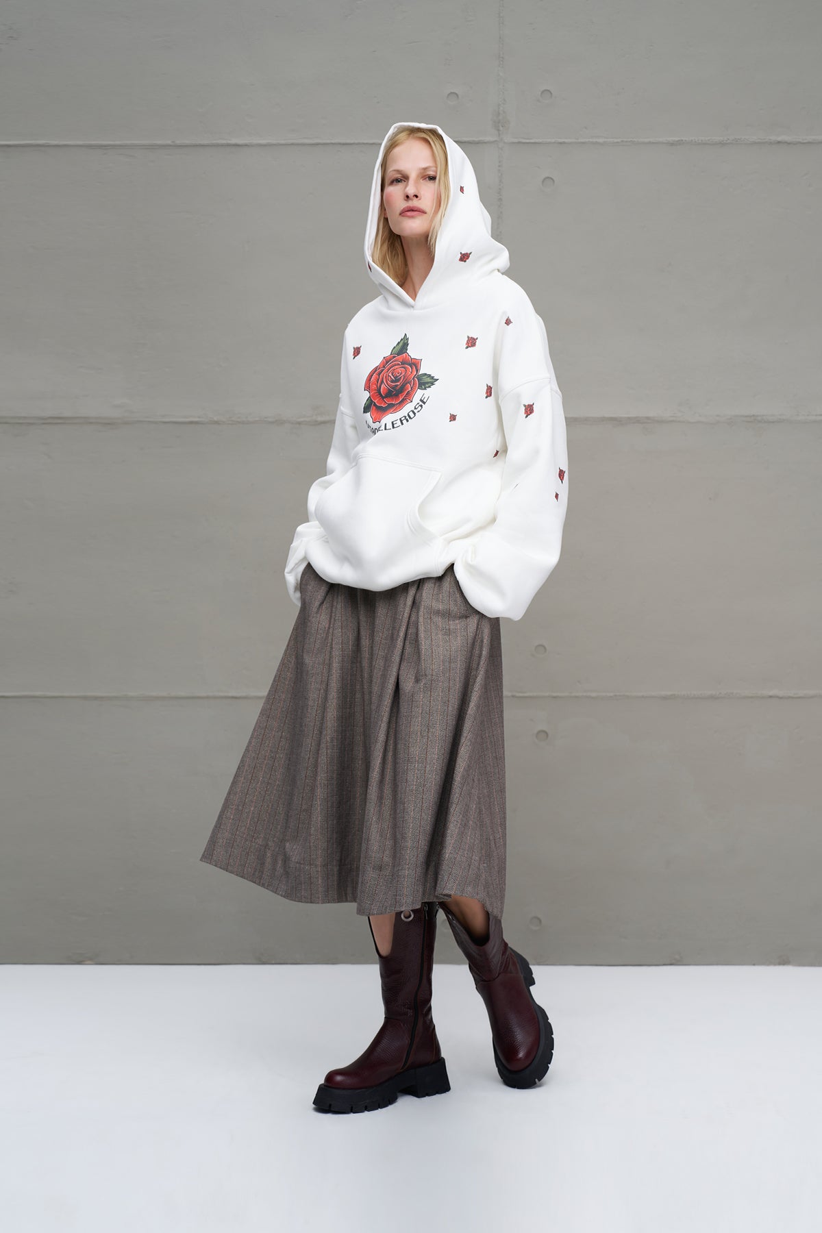 Off White Rose-patterned Oversize Sweatshirt 18151