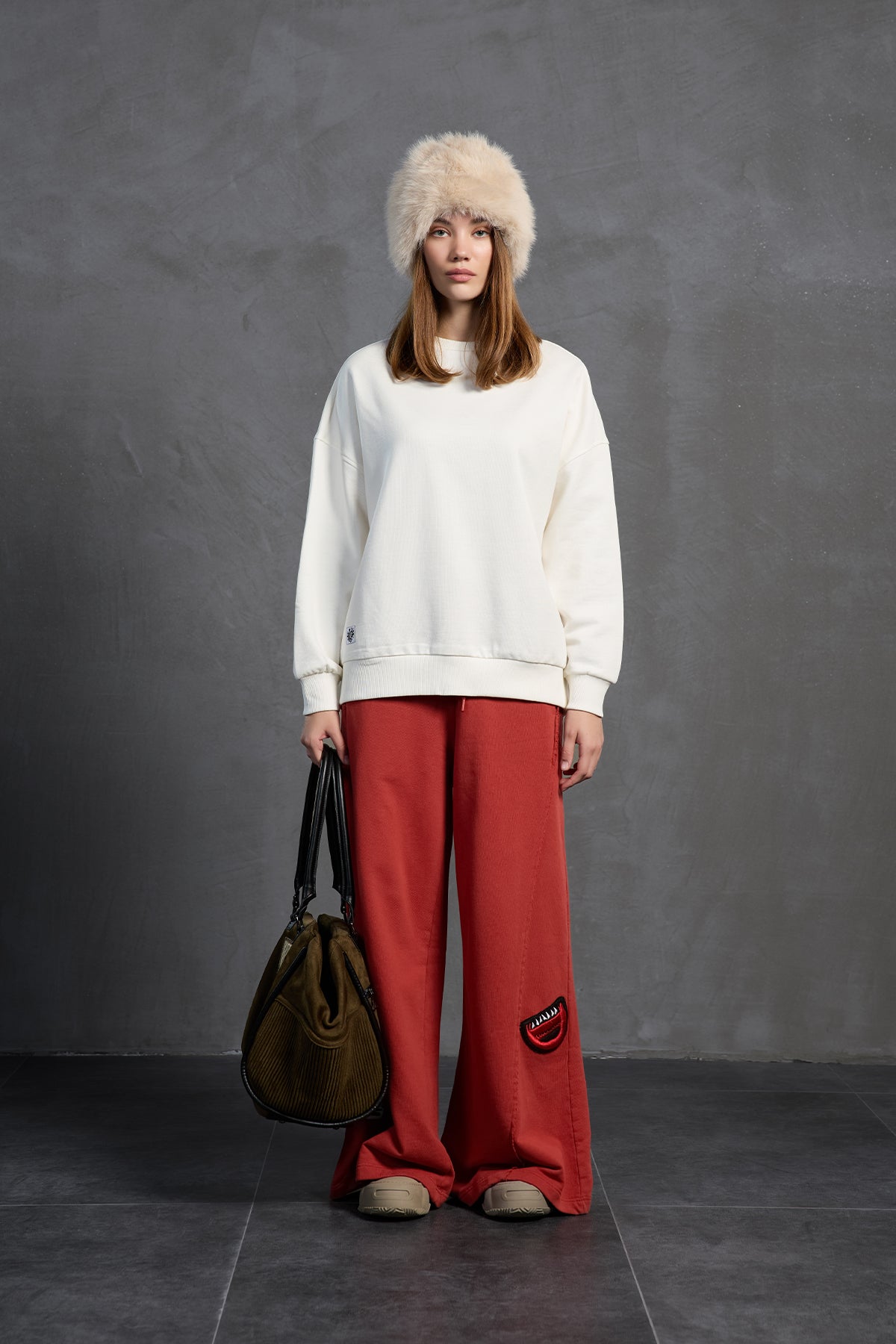 Off White Slogan Printed Oversized Sweatshirt 18217