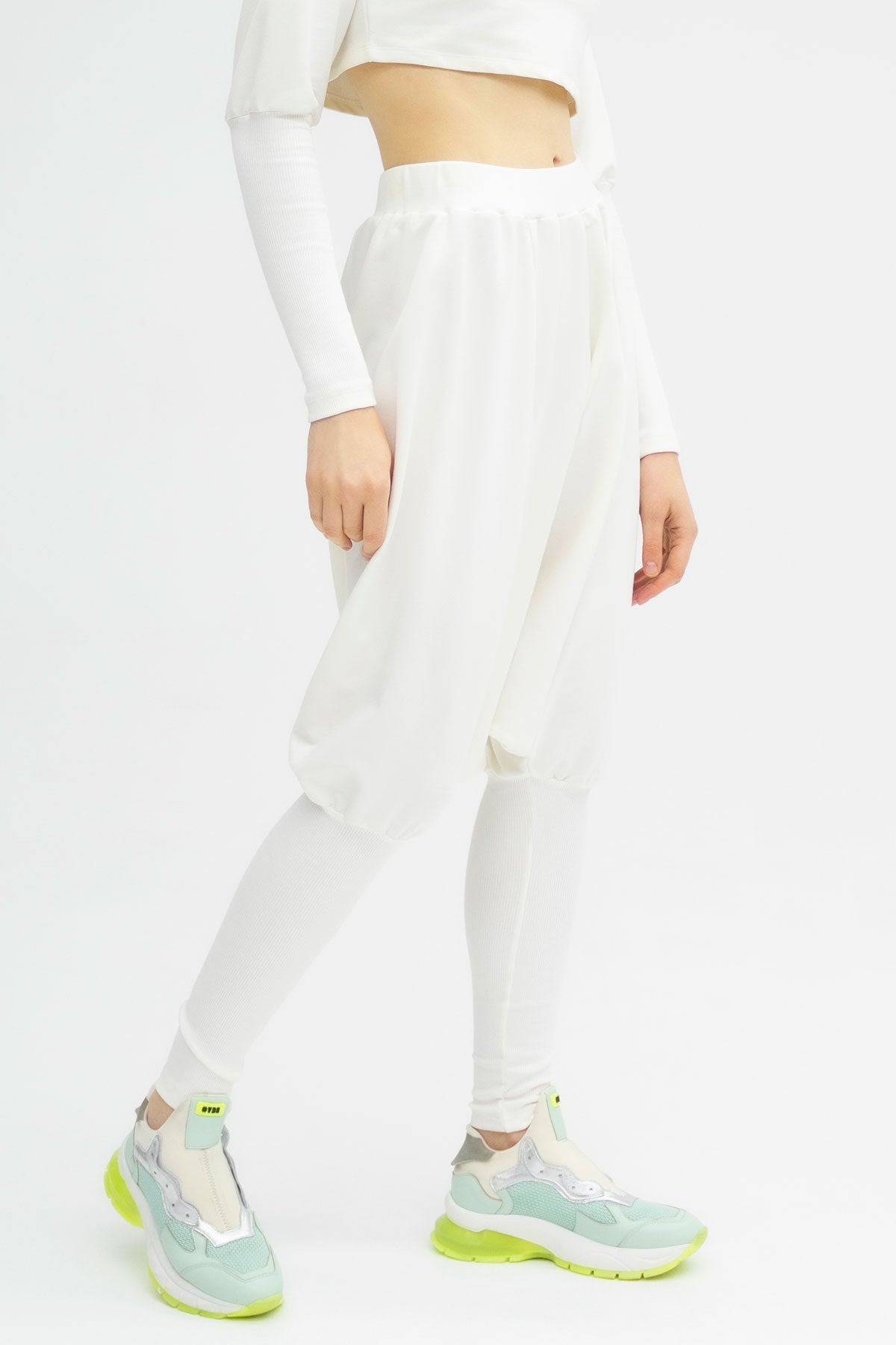 Off White Pants 5261