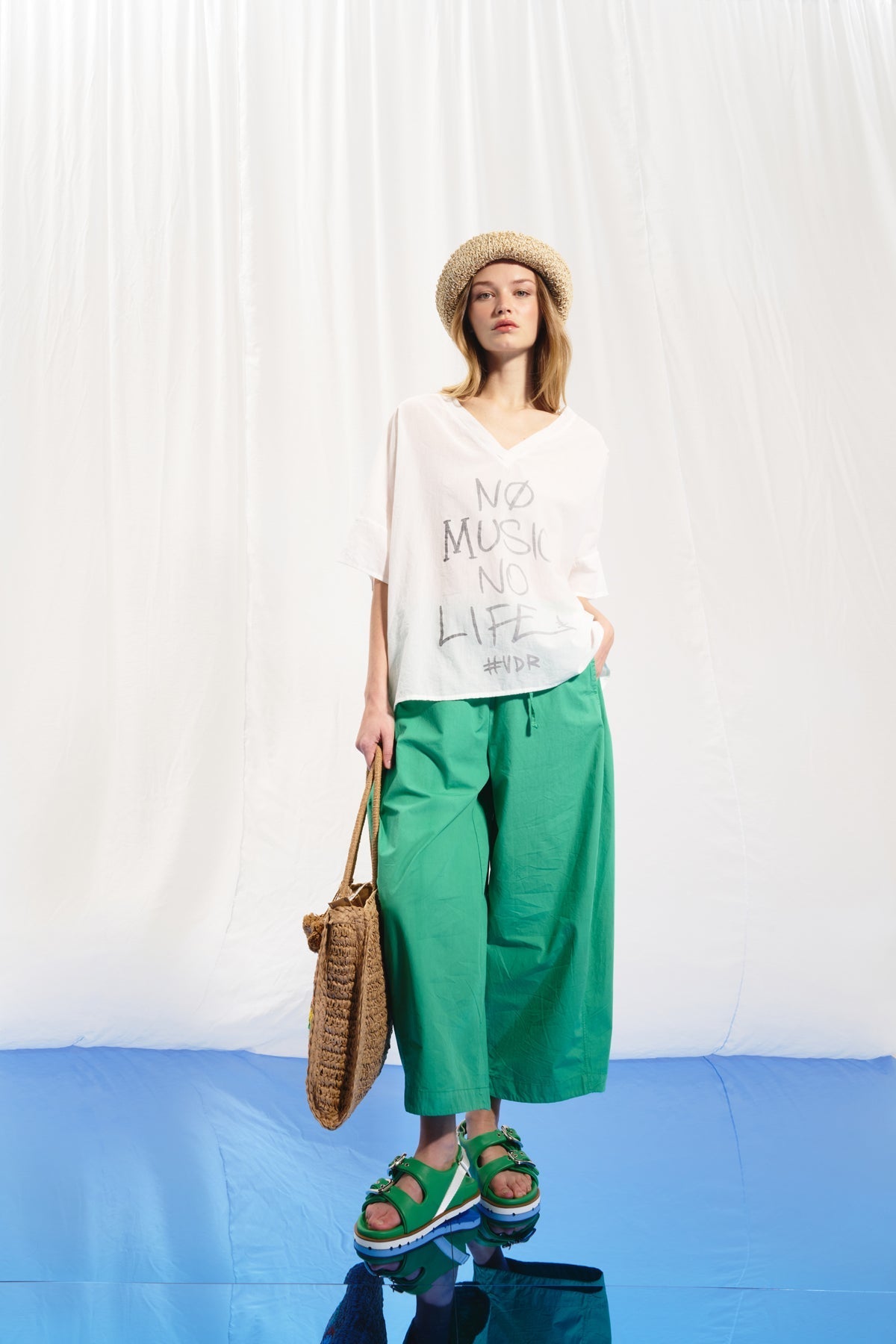 White T-shirt 17064