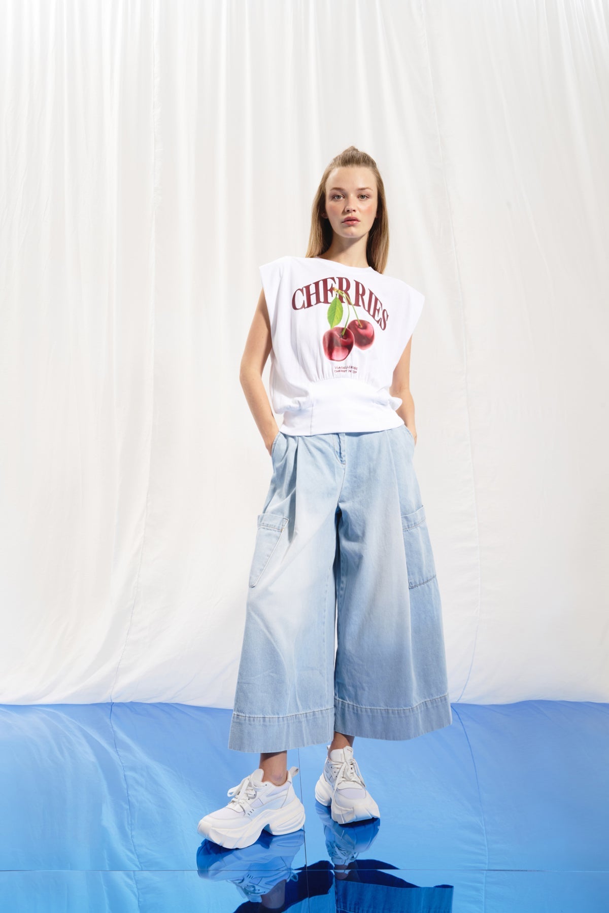 Light Blue Pleated Wide-leg Denim Trousers 17374