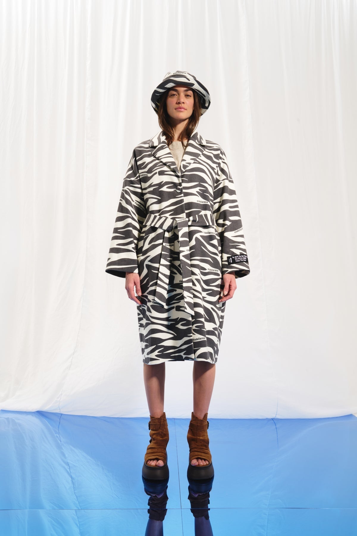 Black Off White Coat 17383