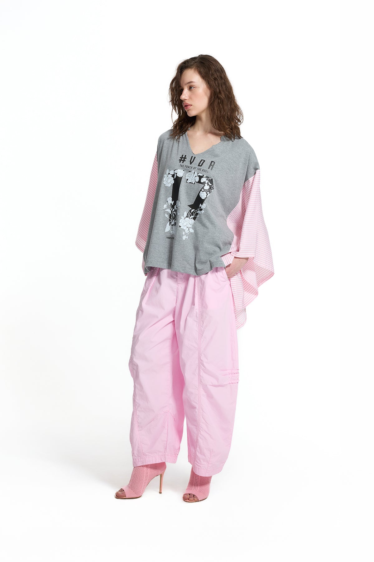 Grey Melange Pink Front Print V-neck Batwing Sleeve Oversize T-shirt 19023