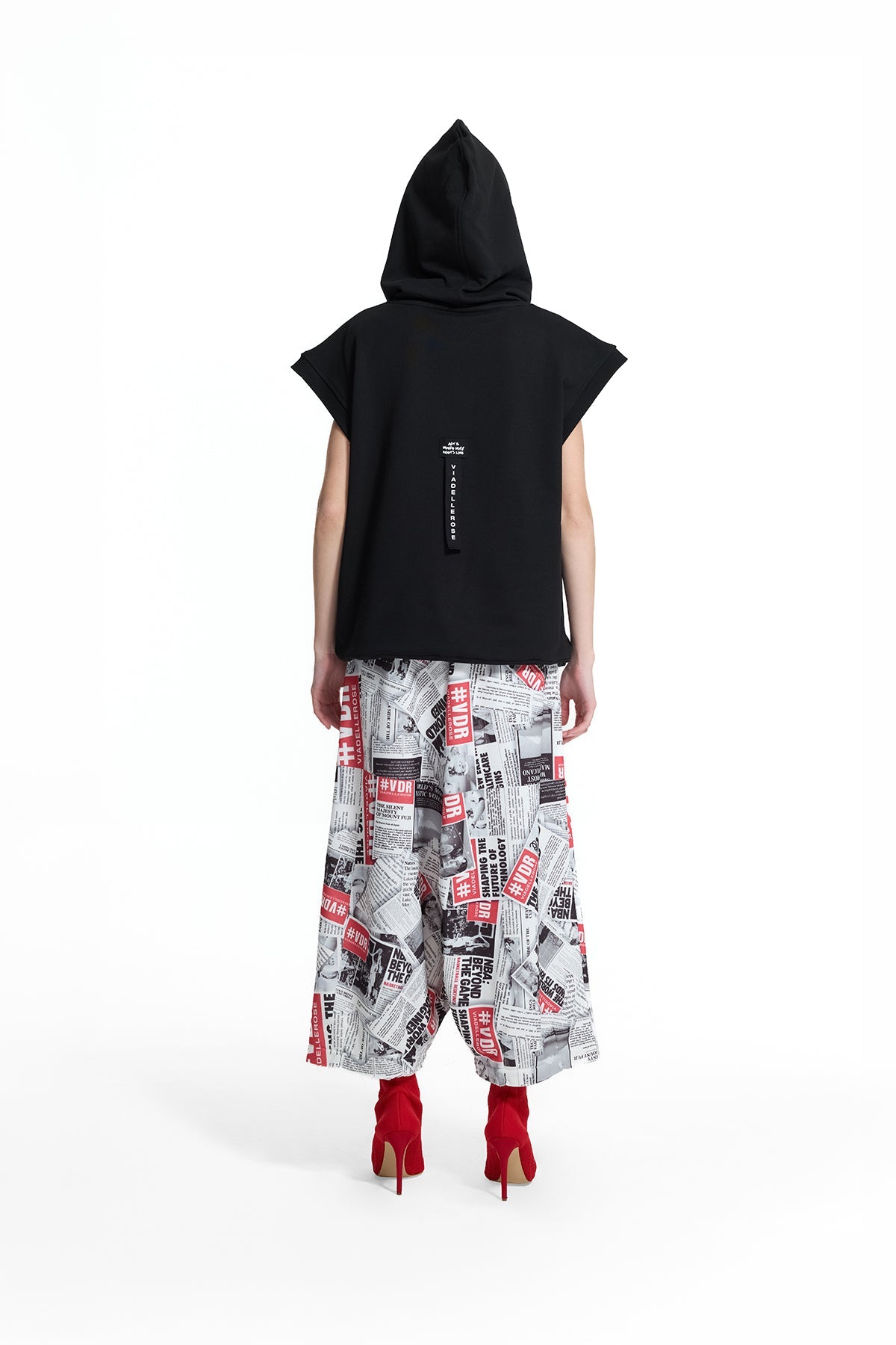 Black Sleeveless Hooded Sweatshirt 19108