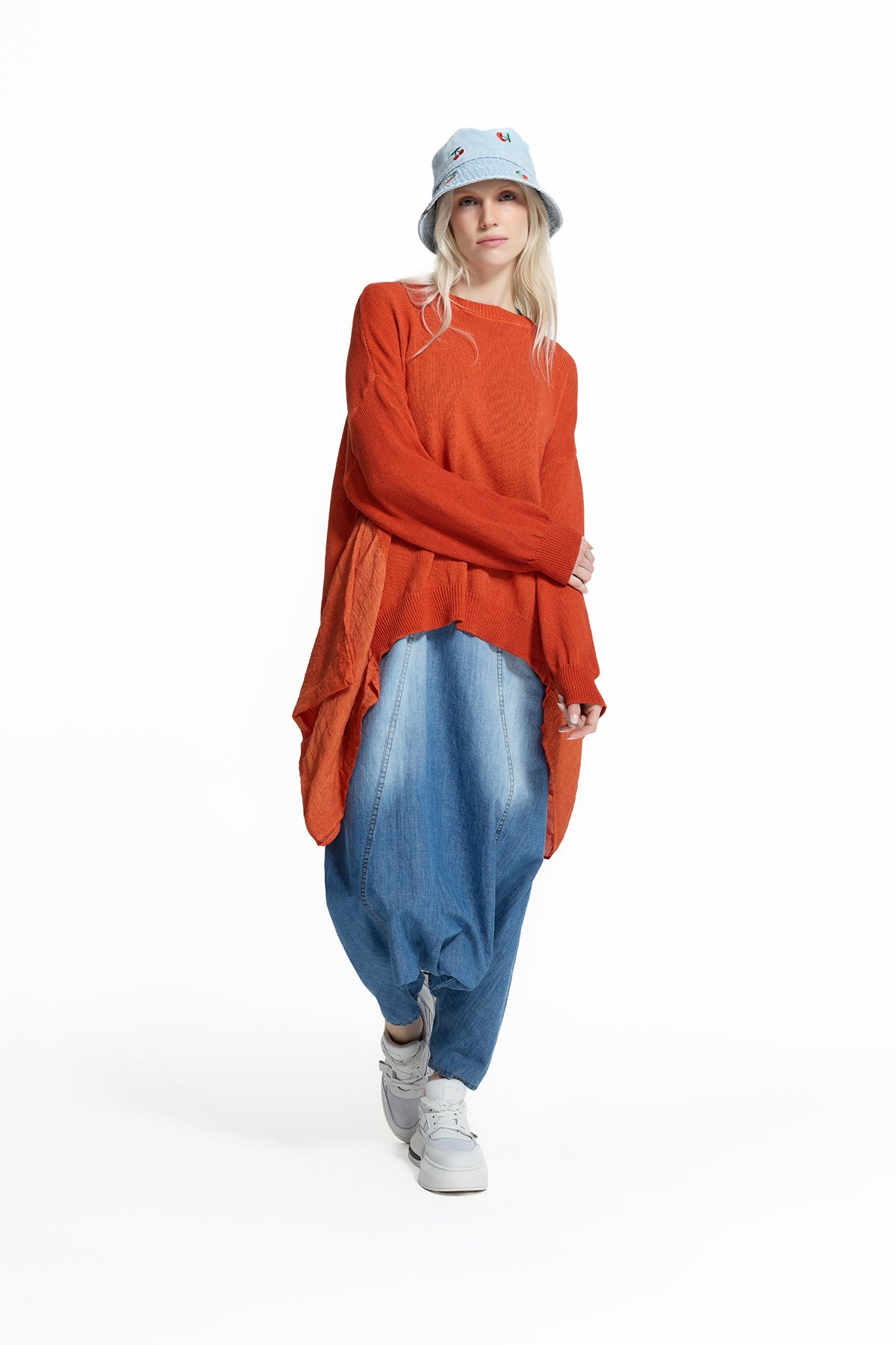 Orange Appliqué Letter Asymmetric Knit Sweater 19216