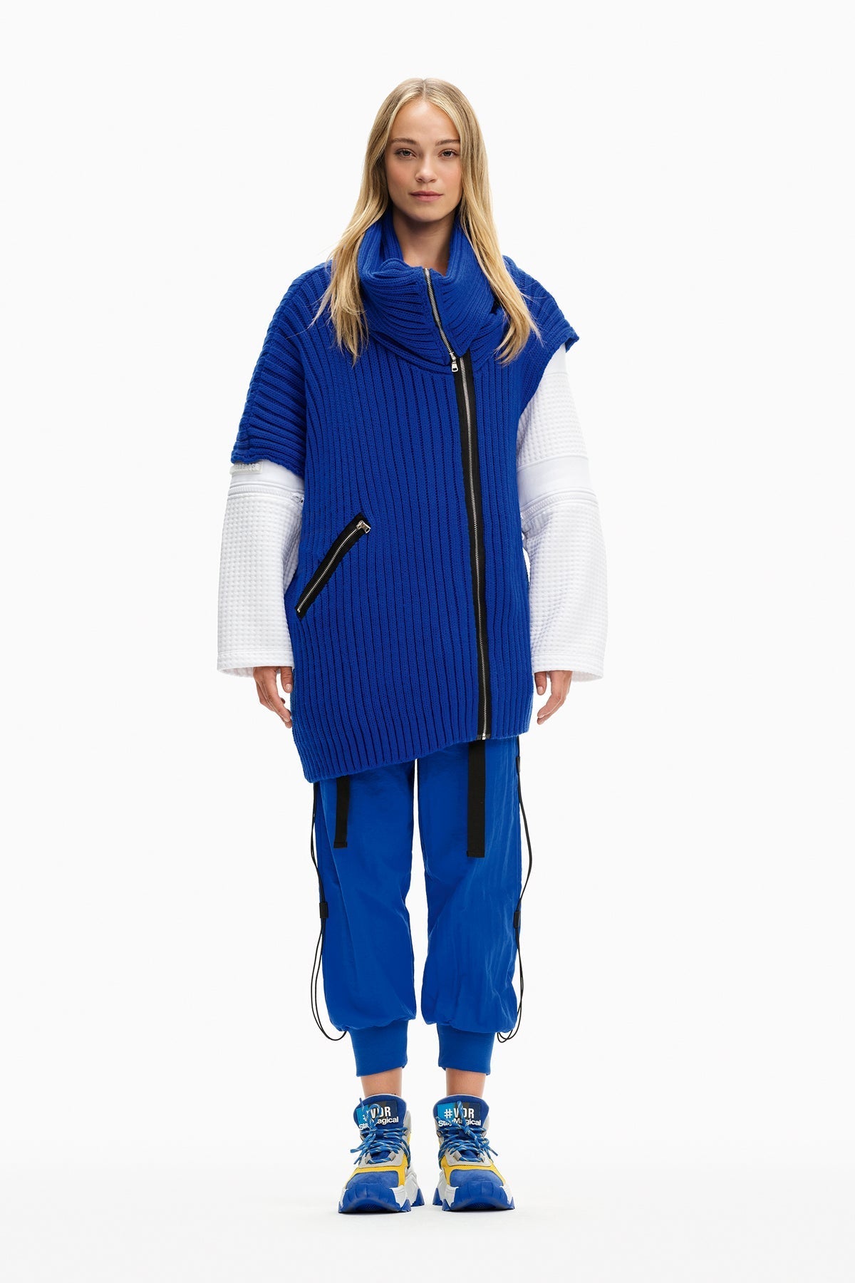 Royal Cardigan 10001