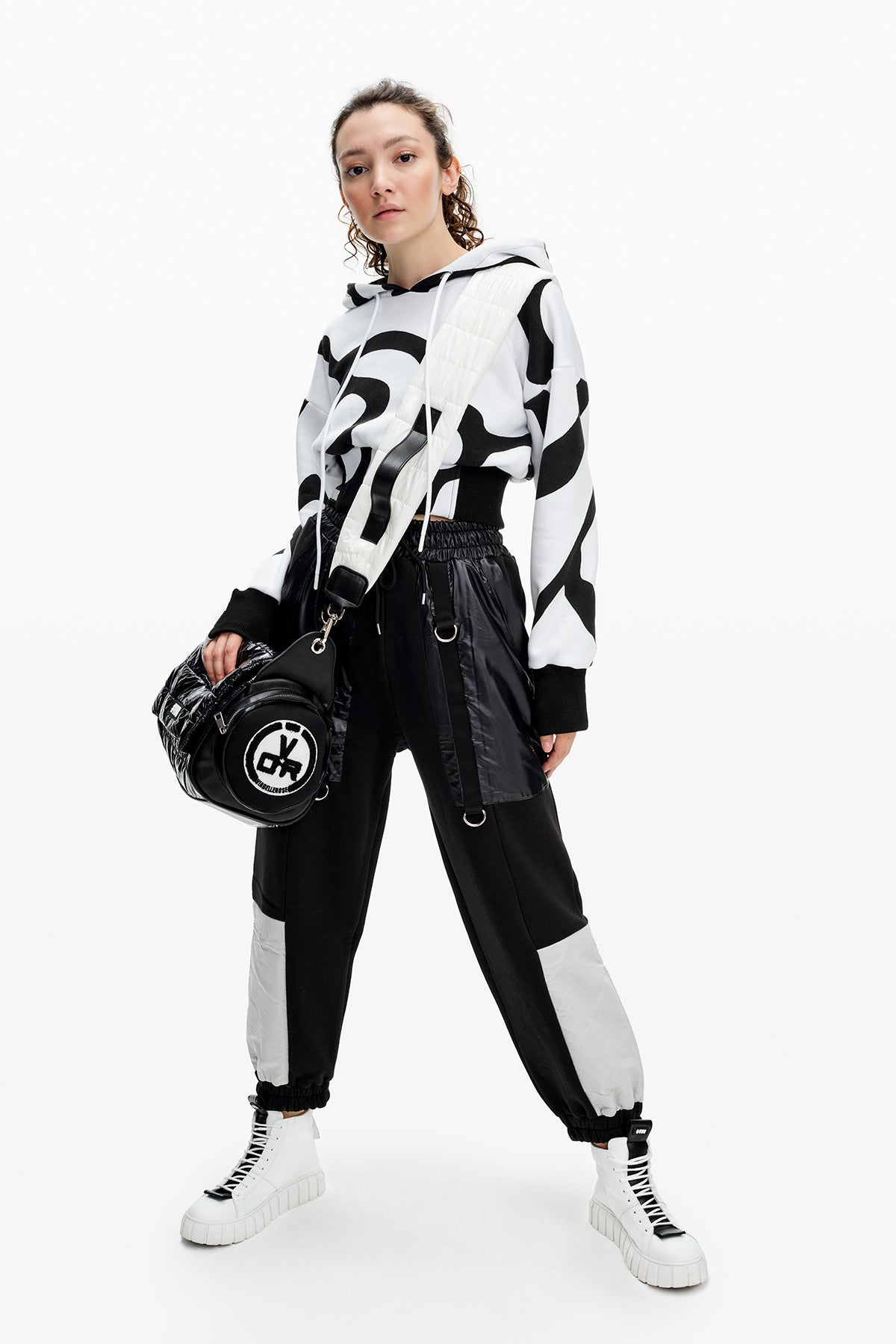 Bianco Nero Sw-shirt 10138