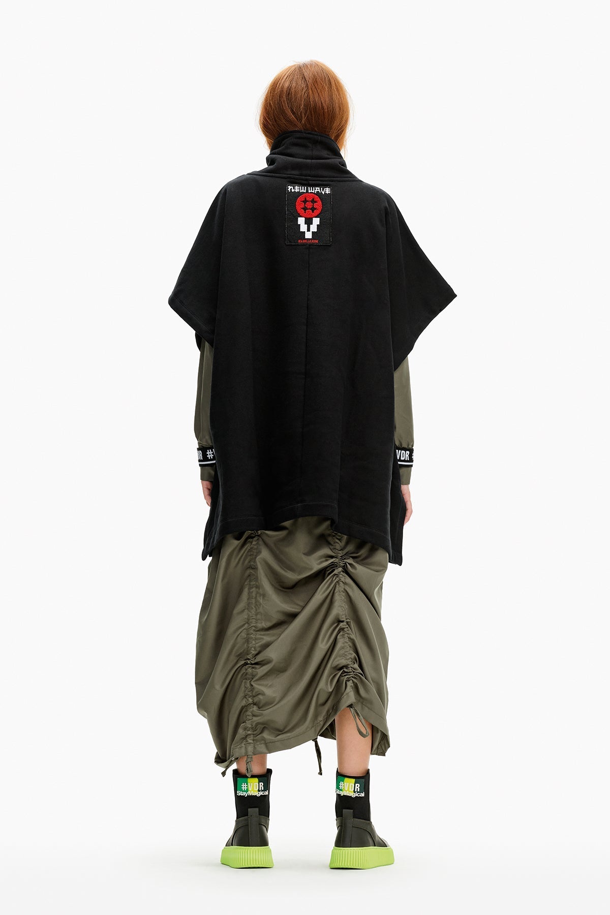 Nero Poncho 10340