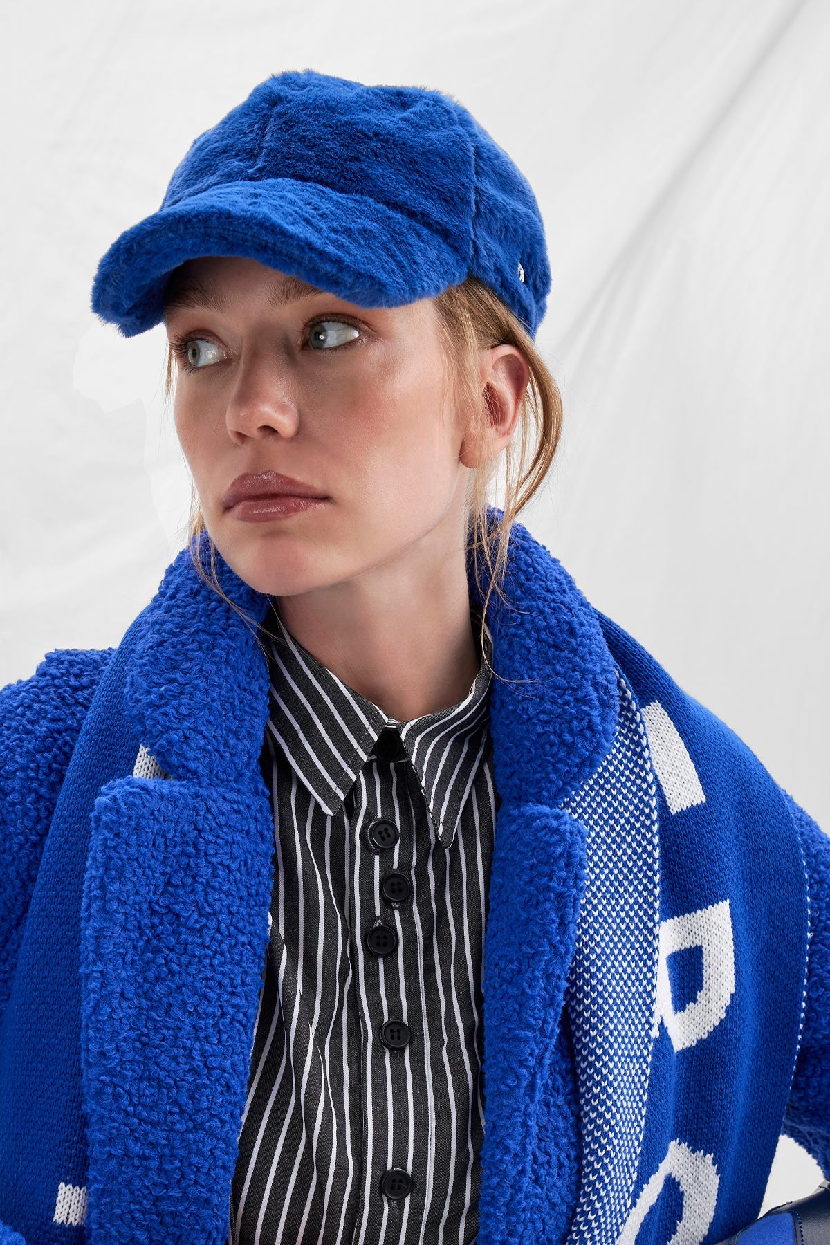 Royal Bianco Scarf Vw2414031