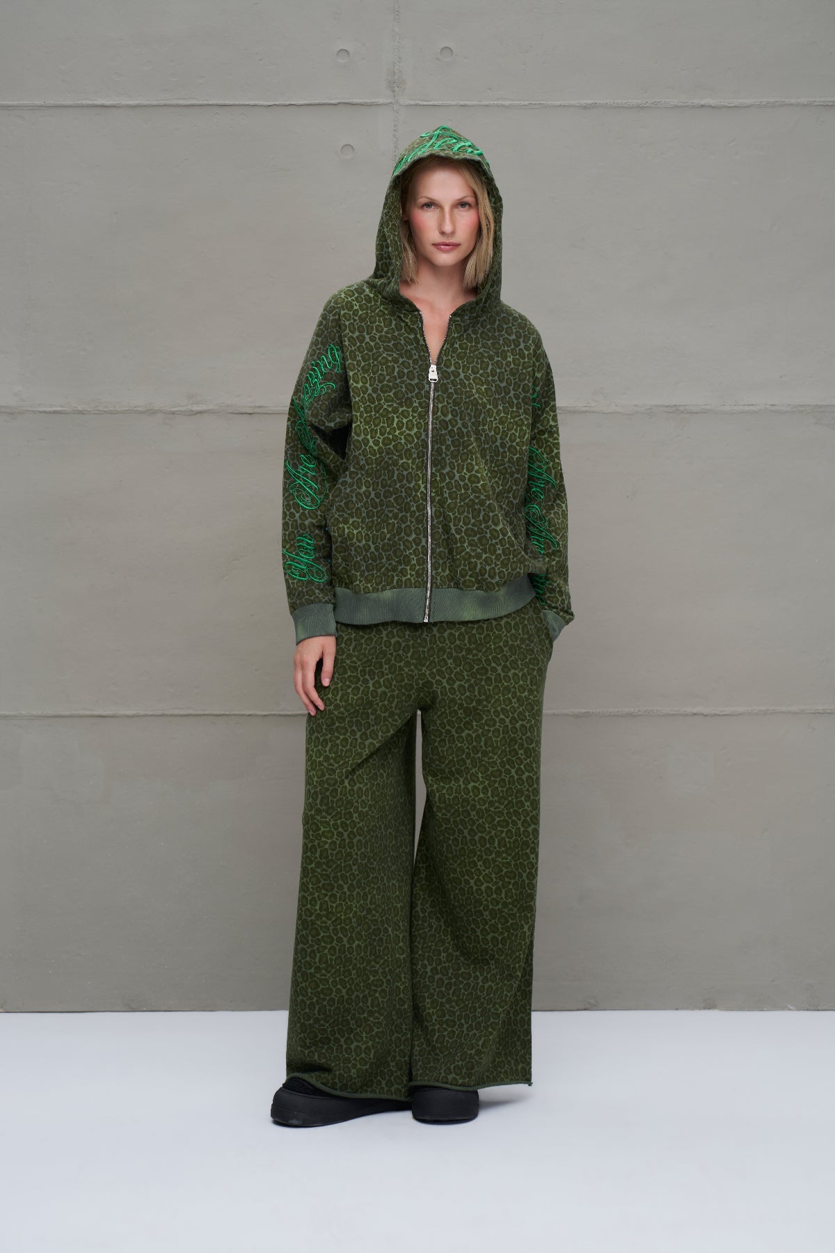 Green Leopard Print Oversize Trousers 18014