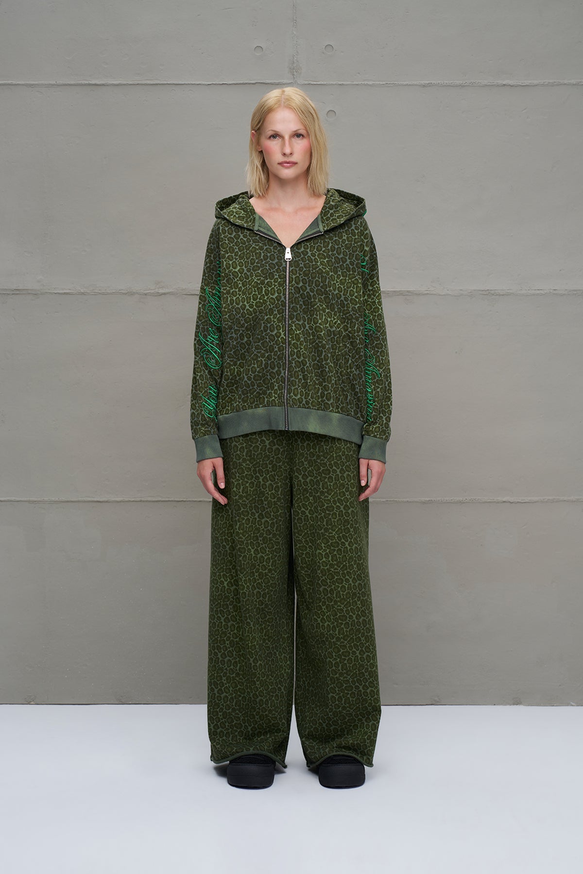 Green Leopard Print Oversize Trousers 18014