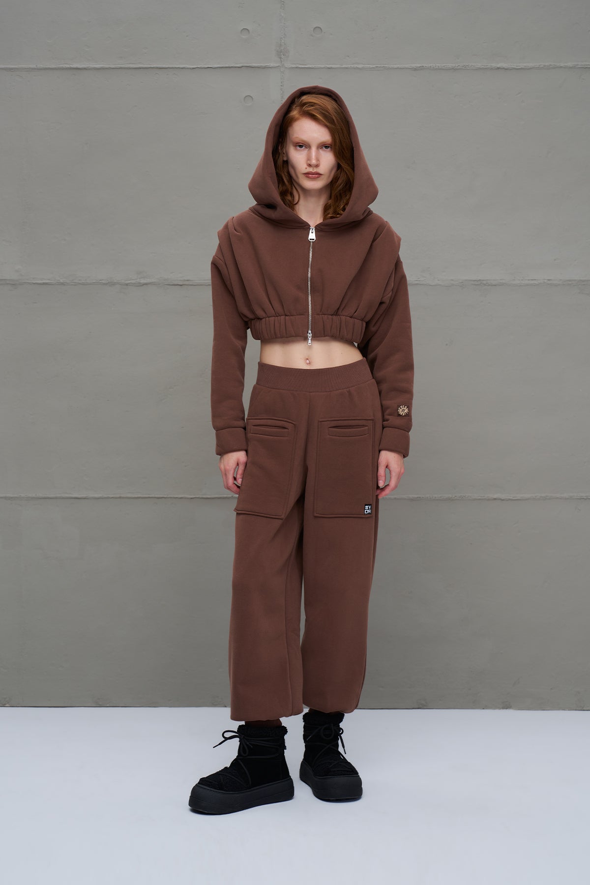 Brown Zip-up Cropped Sweatshirt 18019