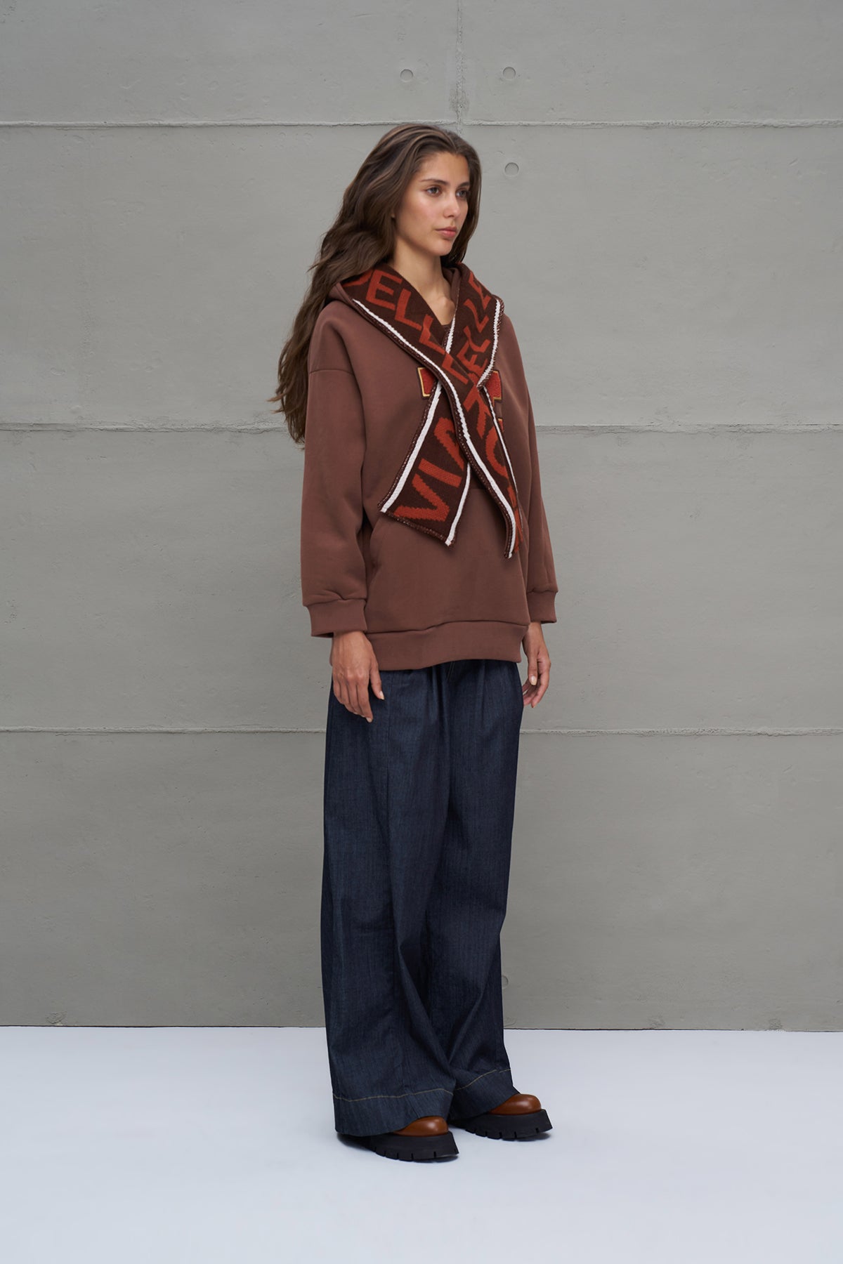 Brown Hoodie Sweatshirt 18023