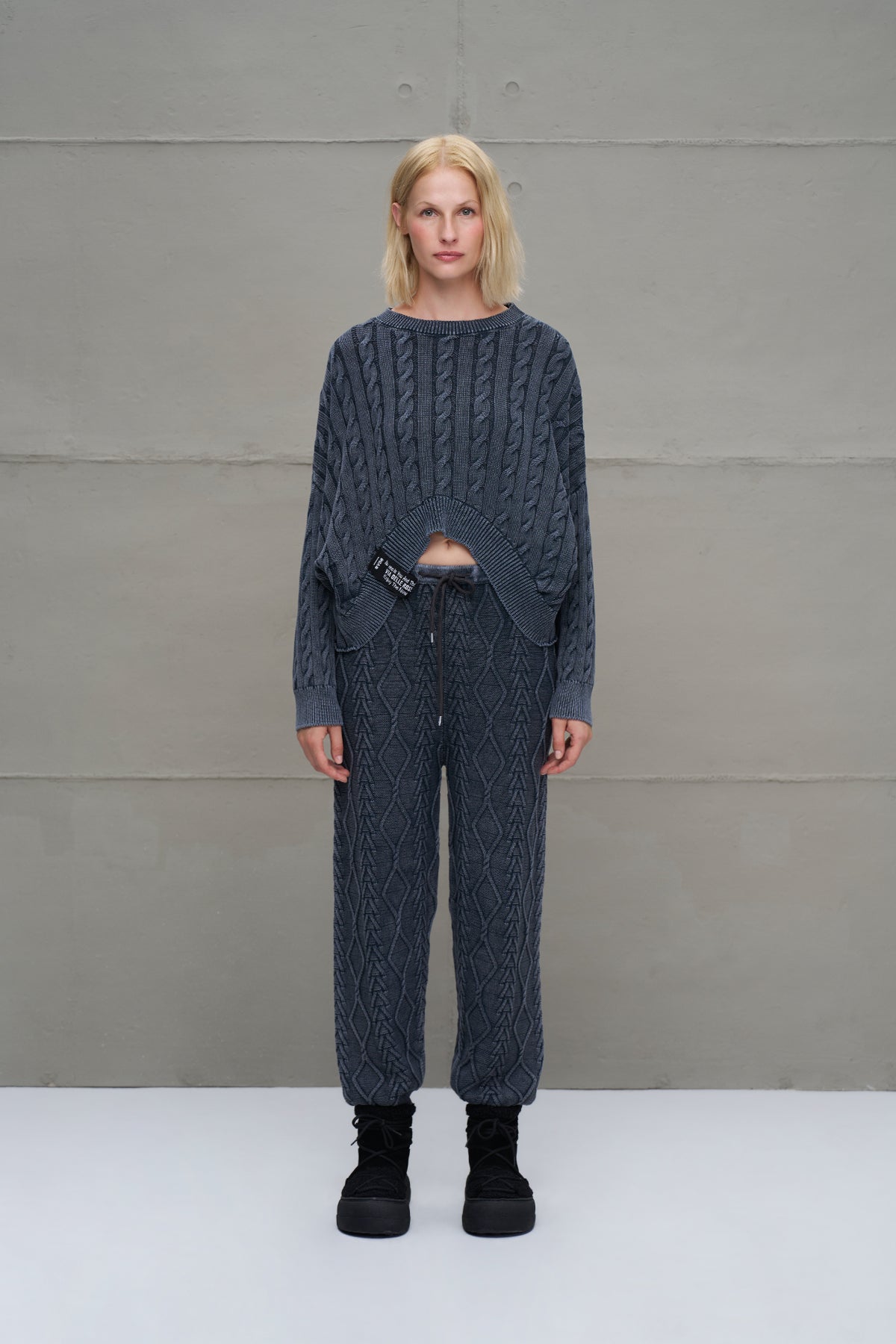 Anthracite Patterned Crop Knit Sweater 18059