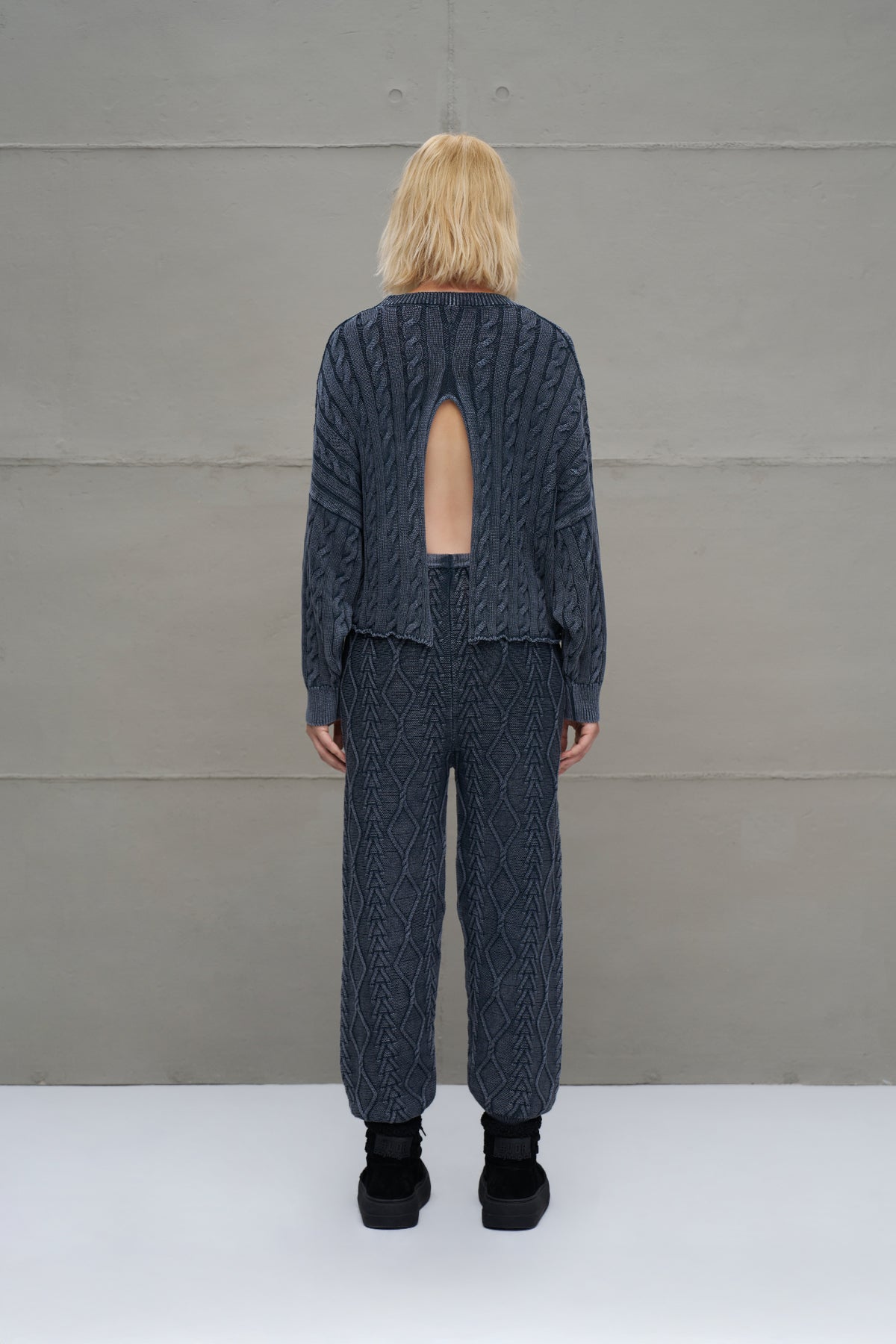 Anthracite Patterned Crop Knit Sweater 18059