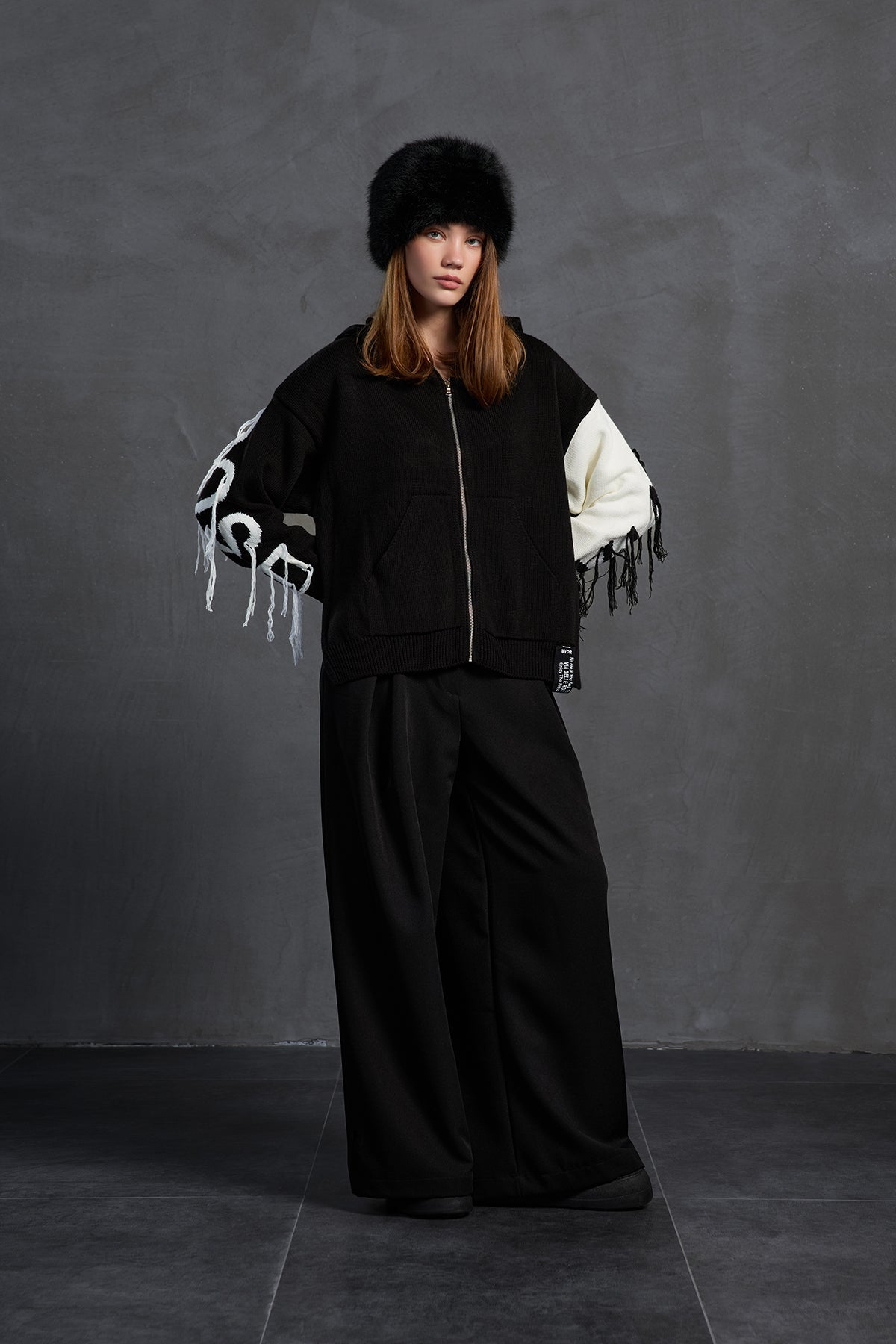Black Off White Zip-up Oversize Knit Sweater 18070