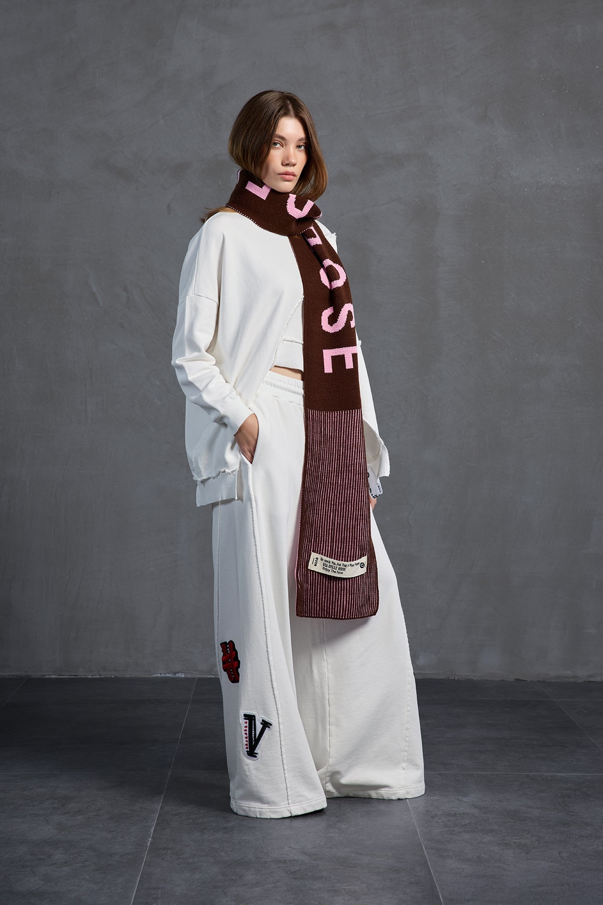 Off White Floral Oversized Sweatshirt 18157