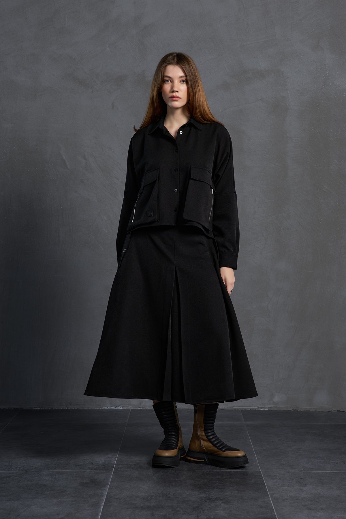 Black Pleated Midi Skirt 18198