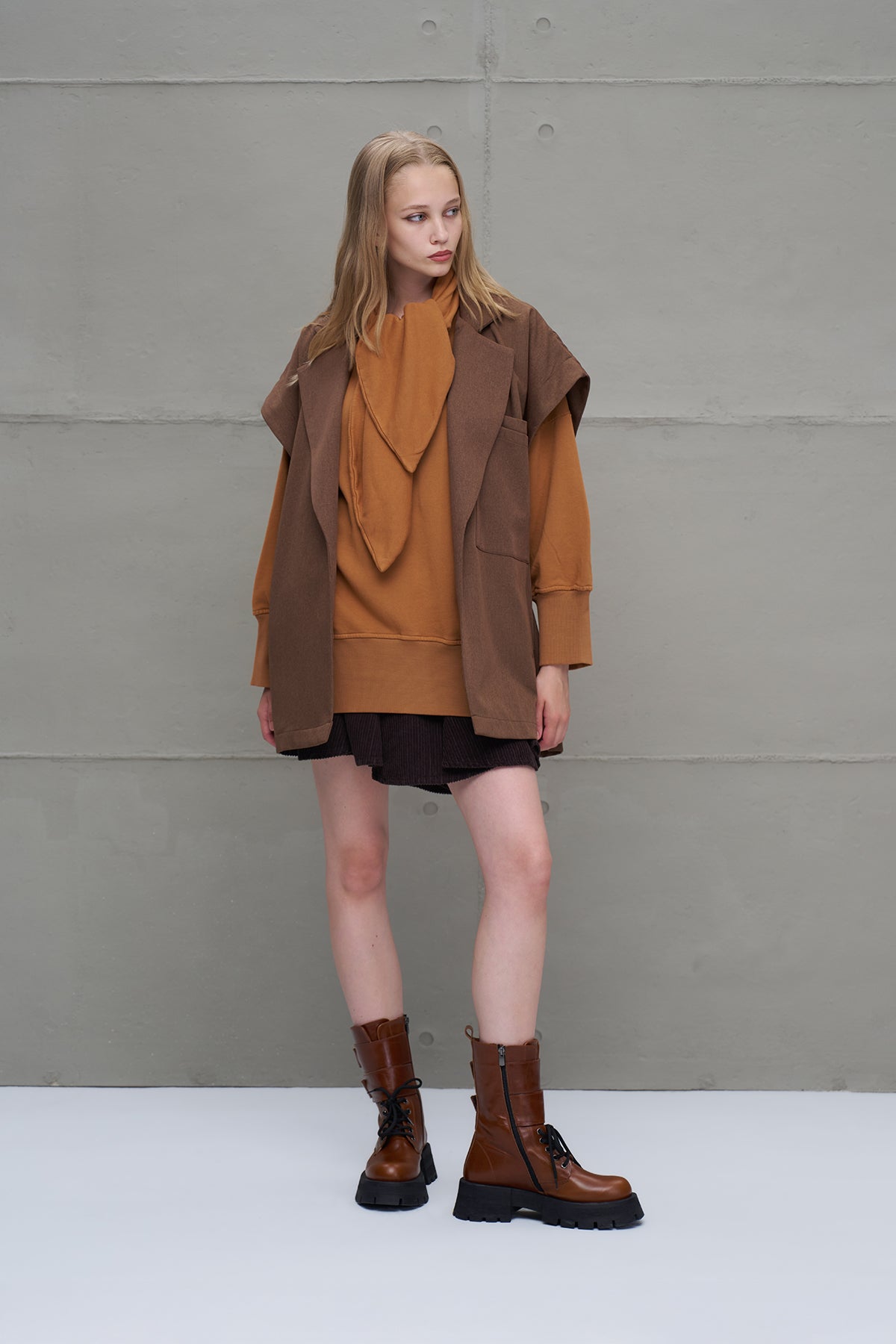 Brown Wide-shoulder Jacket 18203