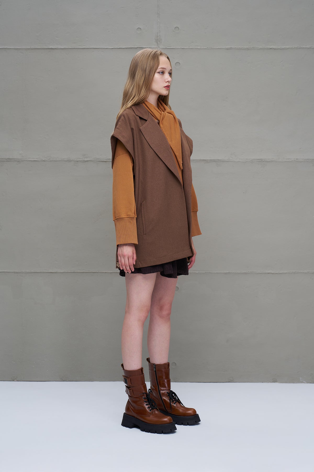 Brown Wide-shoulder Jacket 18203