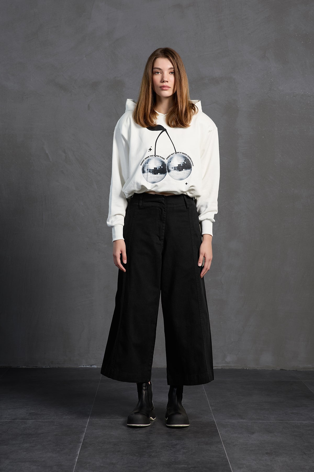 Off White Crop Sweatshirt 18259